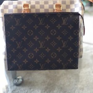 Louis Vuitton Monogram Toiletry  Pouch 26